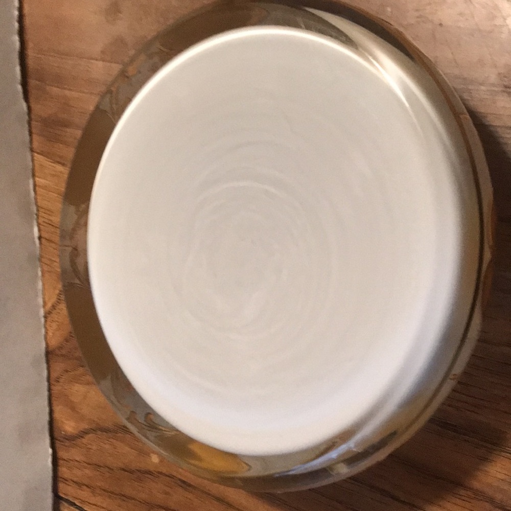 Beautiful vintage heavy weight milk glass , frosted glass n gold painted - Picture 6 of 8